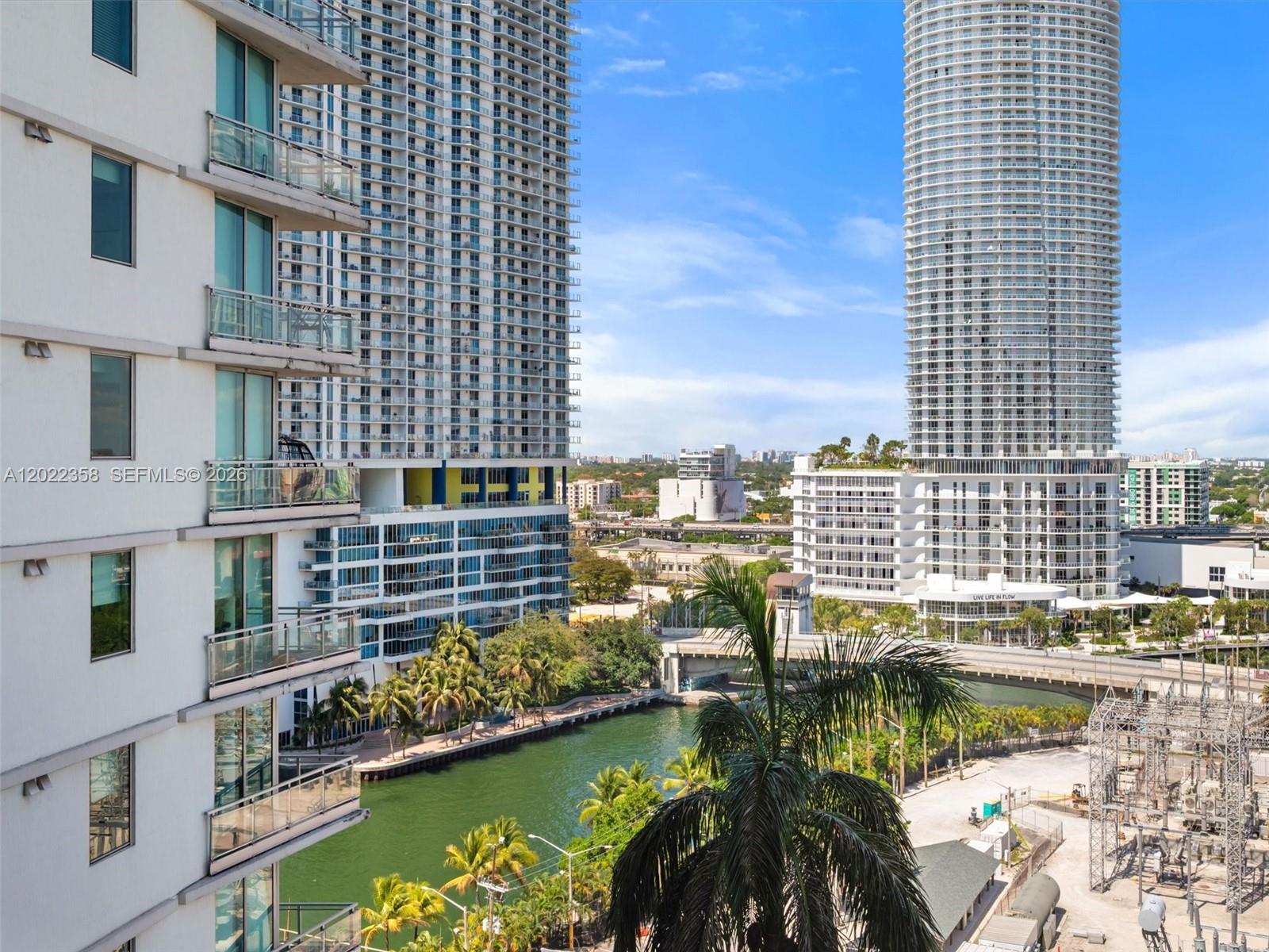 92 SW 3rd St #1607, Miami FL 33130