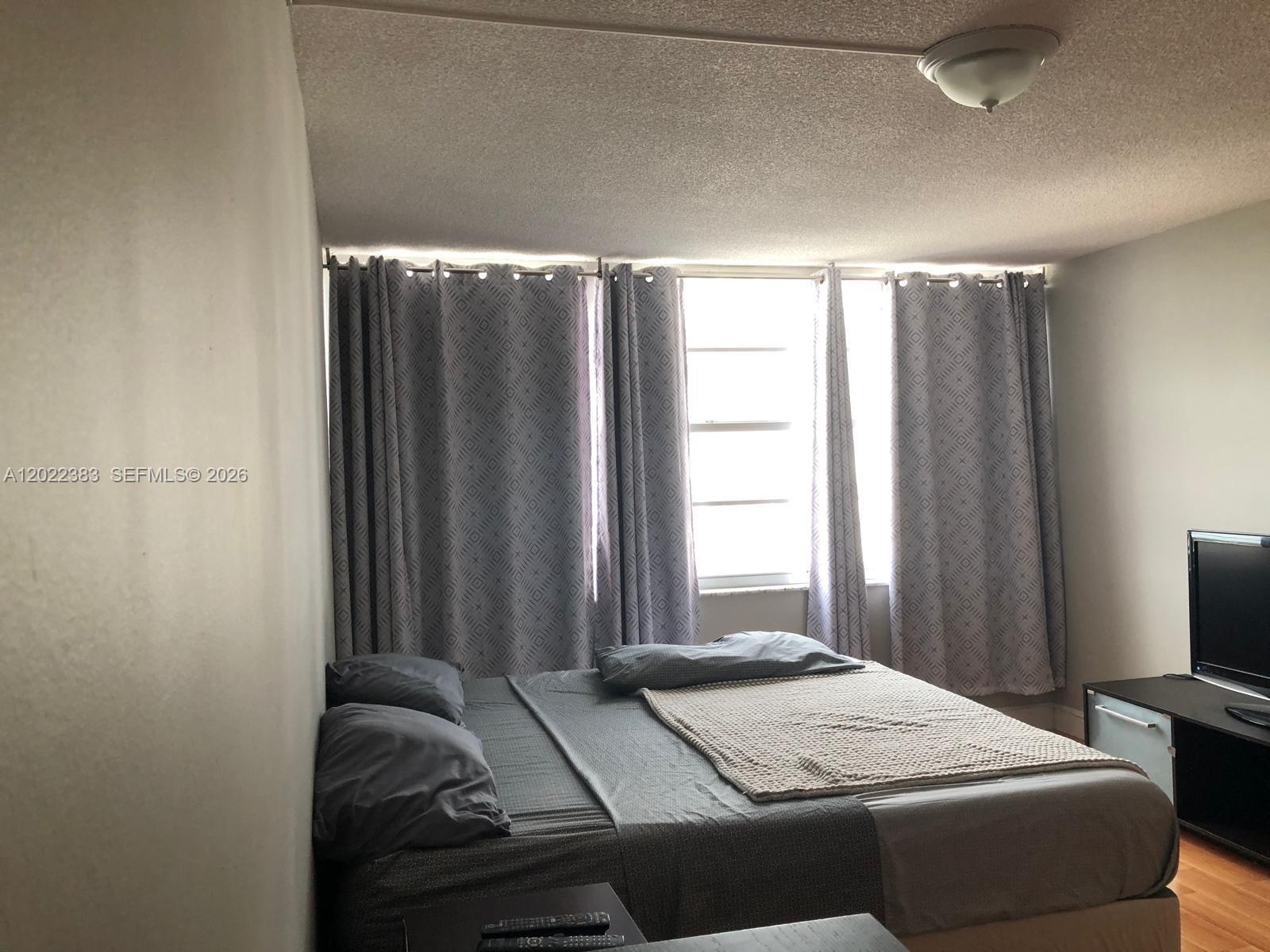 18021 Biscayne Blvd #1701/2, Aventura FL 33160