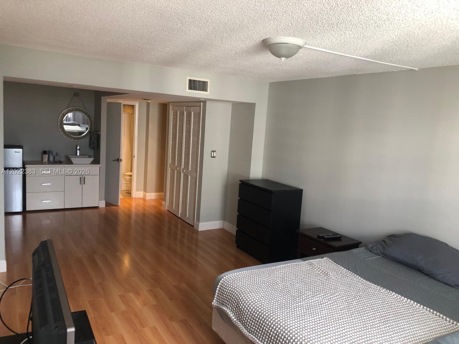 18021 Biscayne Blvd #1701/2, Aventura FL 33160