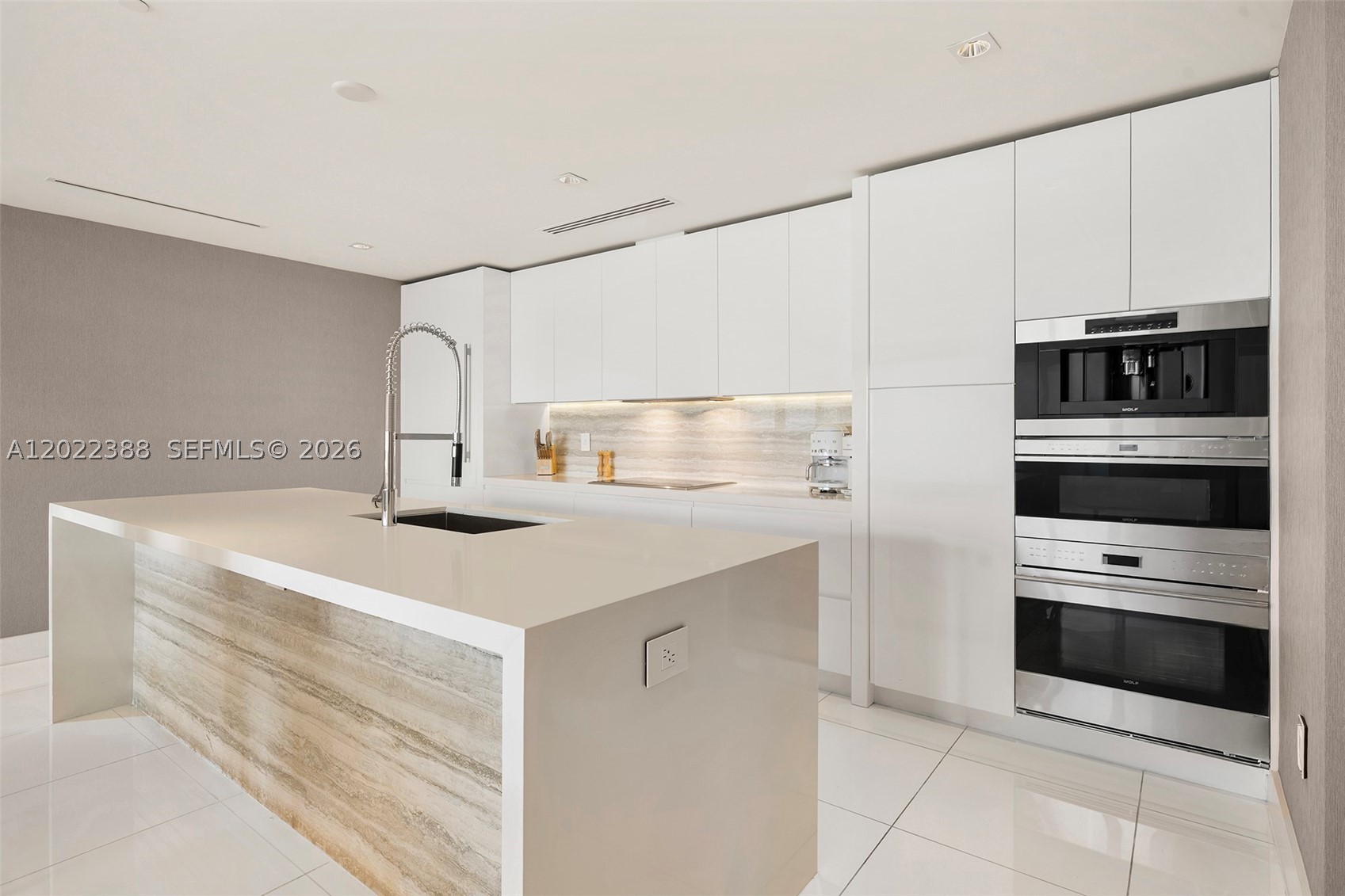 102 24th St #PH-1718, Miami Beach FL 33139