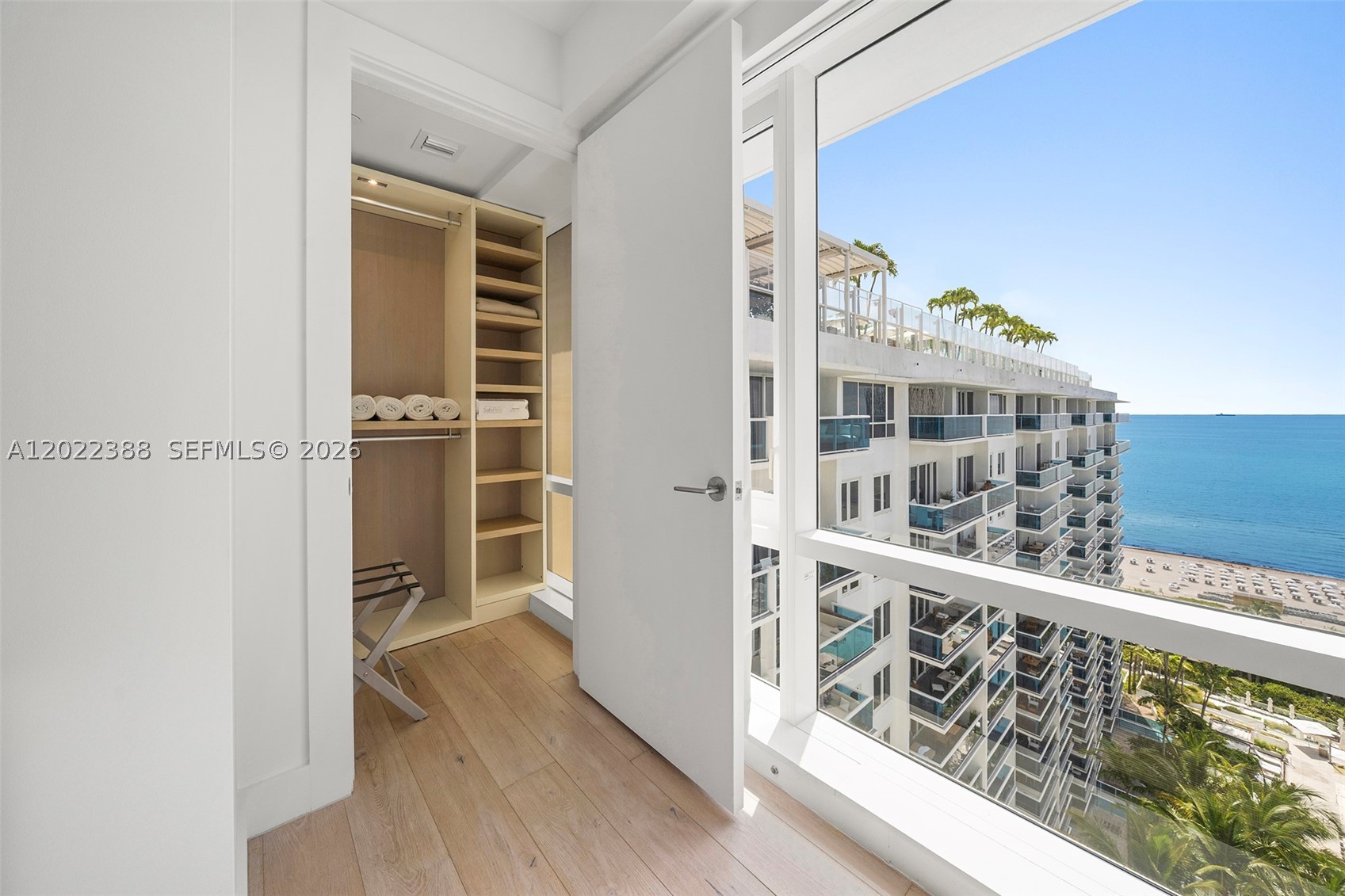 102 24th St #PH-1718, Miami Beach FL 33139