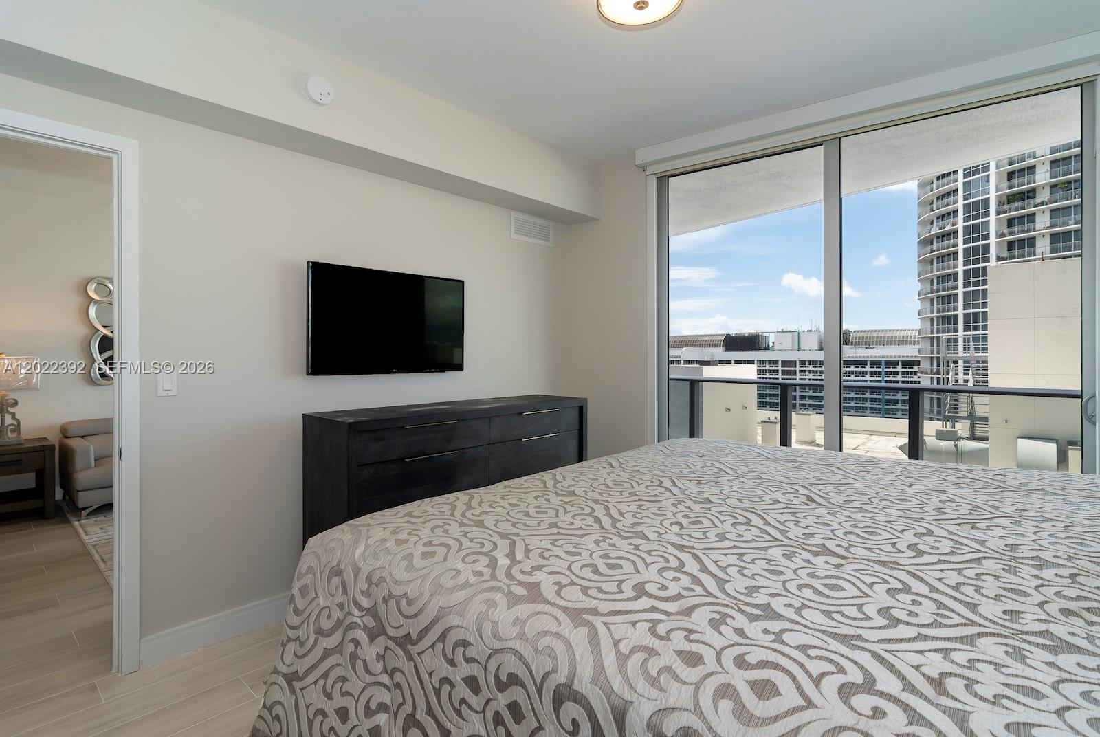 488 NE 18th St #3608, Miami FL 33132