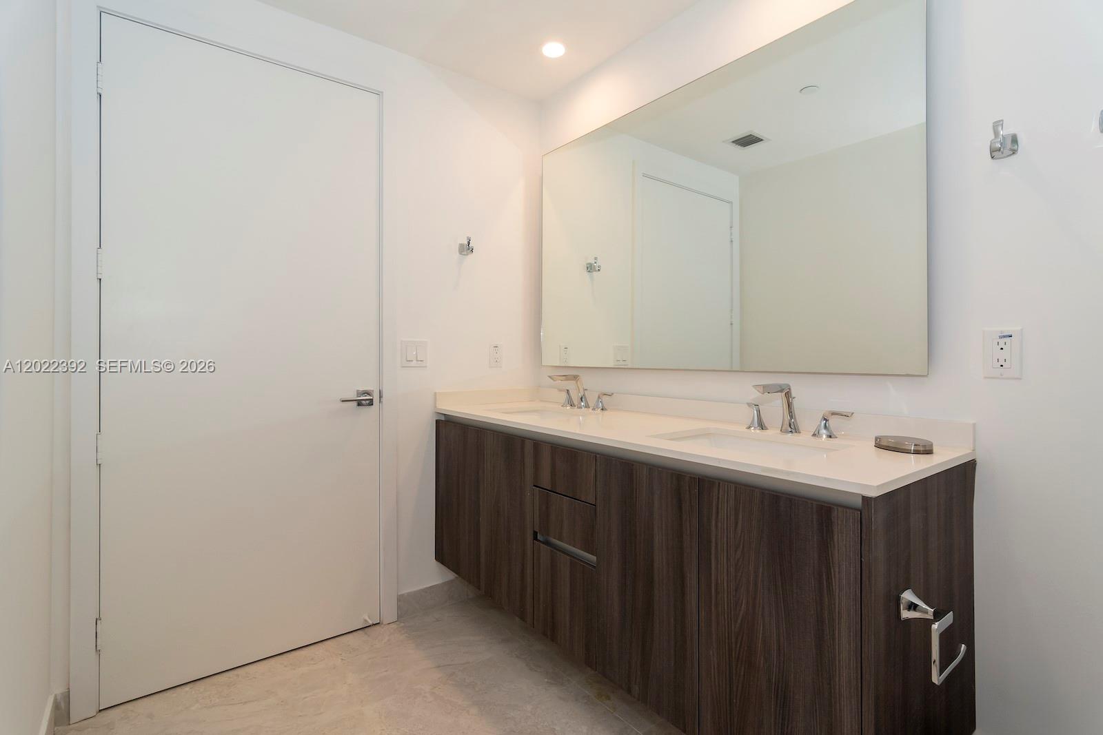 488 NE 18th St #3608, Miami FL 33132