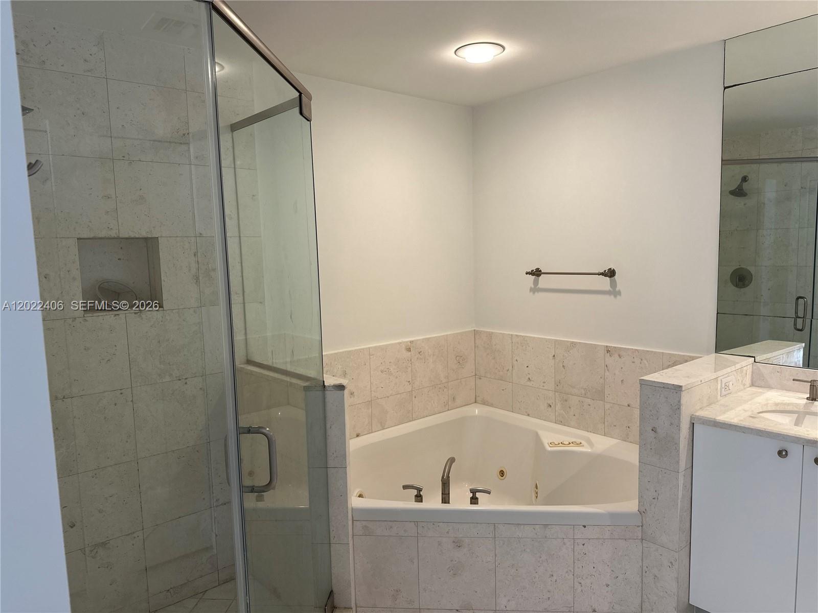 901 Brickell Key Blvd #2005, Miami FL 33131