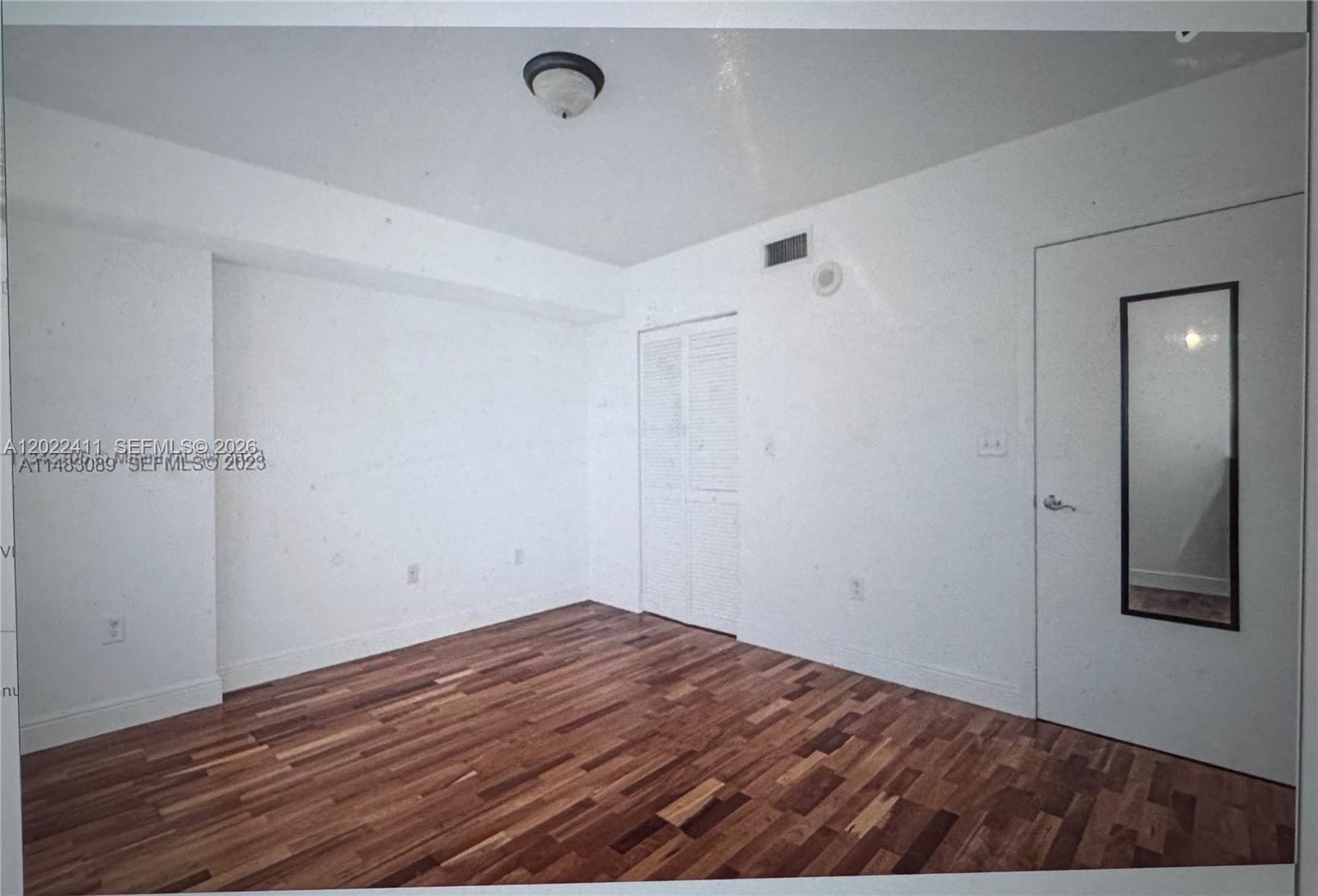 31 SE 5th St #2507, Miami FL 33131