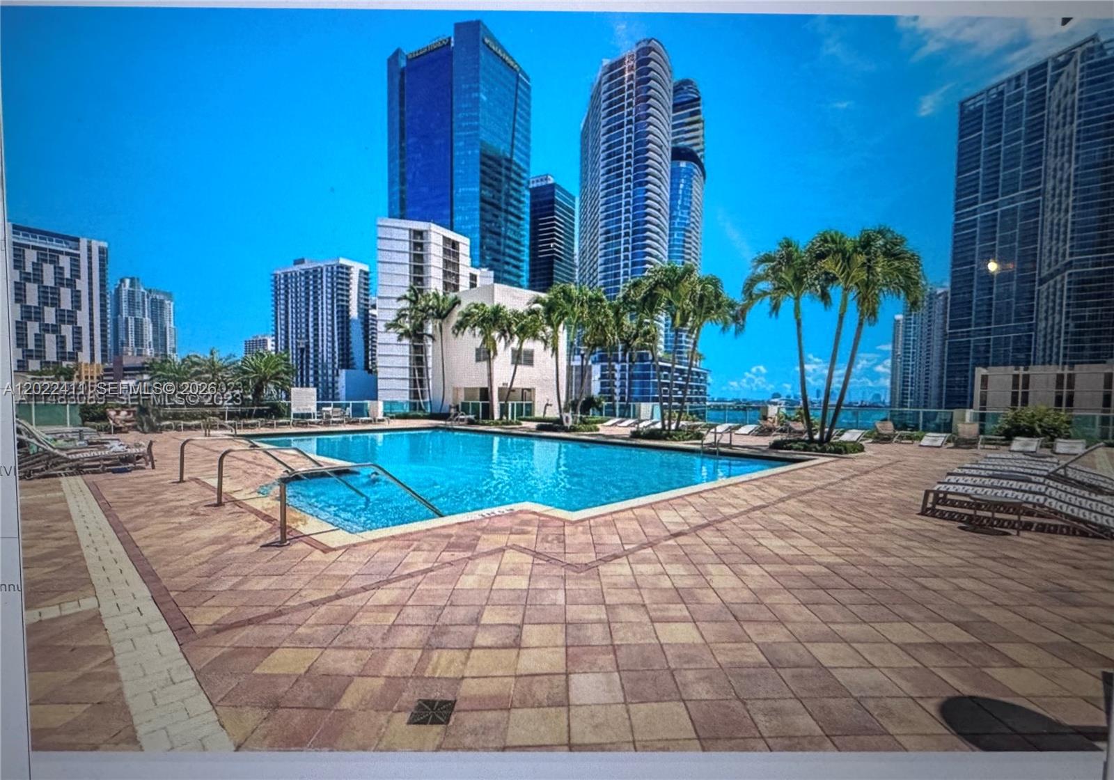 31 SE 5th St #2507, Miami FL 33131
