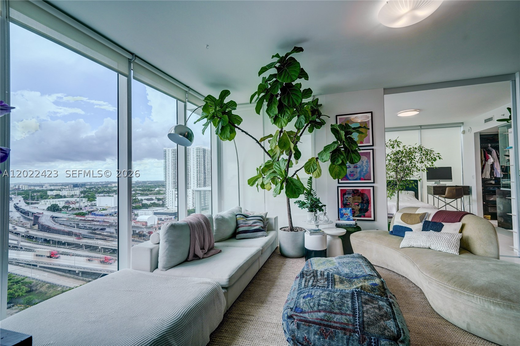 1040 Biscayne Blvd #1606, Miami FL 33132