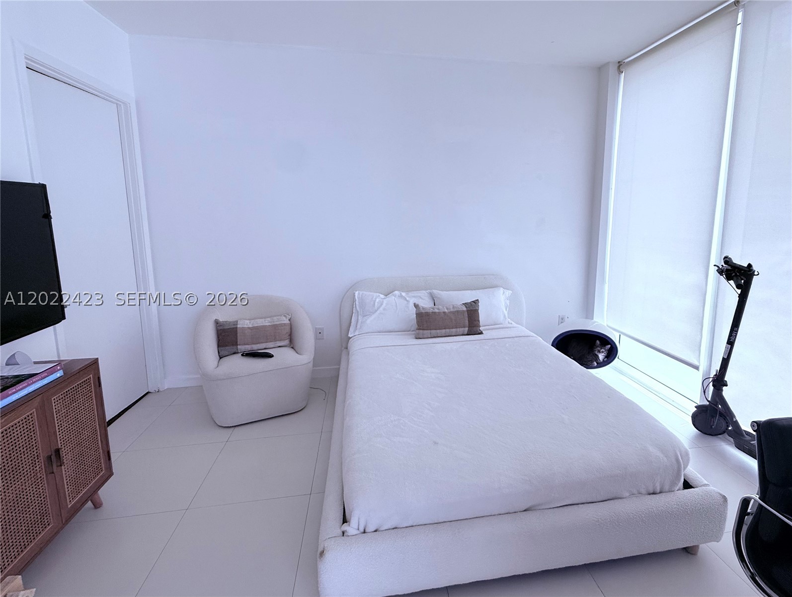 1040 Biscayne Blvd #1606, Miami FL 33132