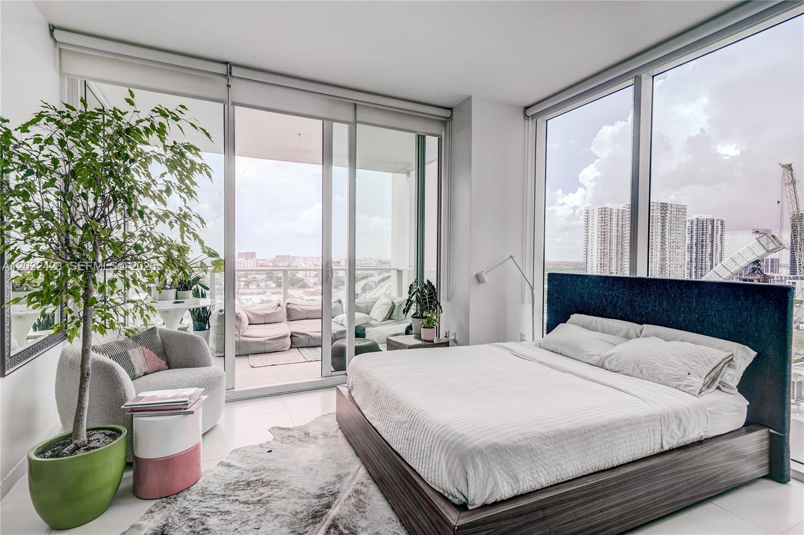 1040 Biscayne Blvd #1606, Miami FL 33132