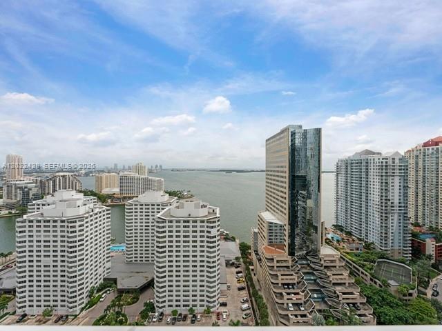 951 Brickell Ave #2808, Miami FL 33131