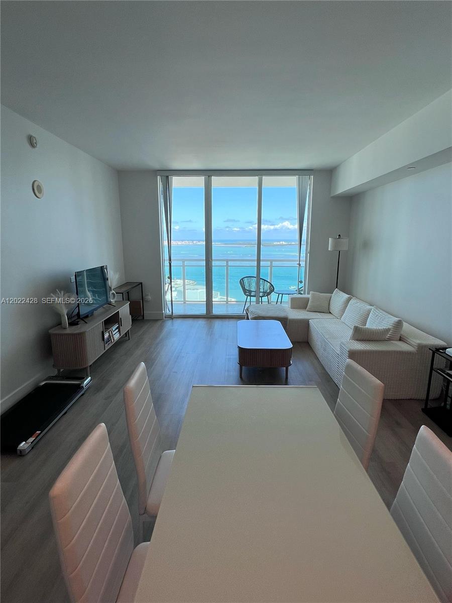 951 Brickell Ave #2808, Miami FL 33131