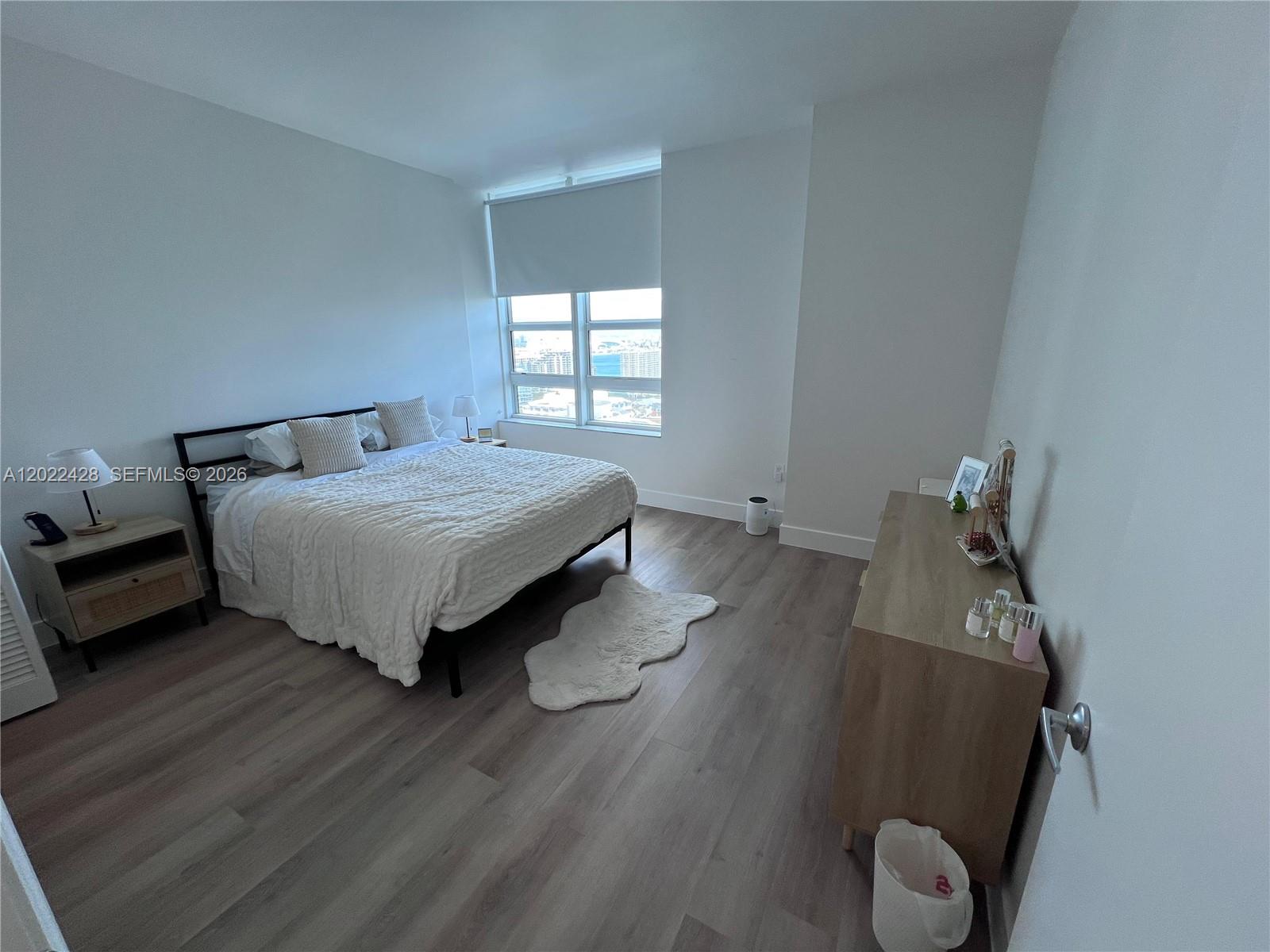 951 Brickell Ave #2808, Miami FL 33131