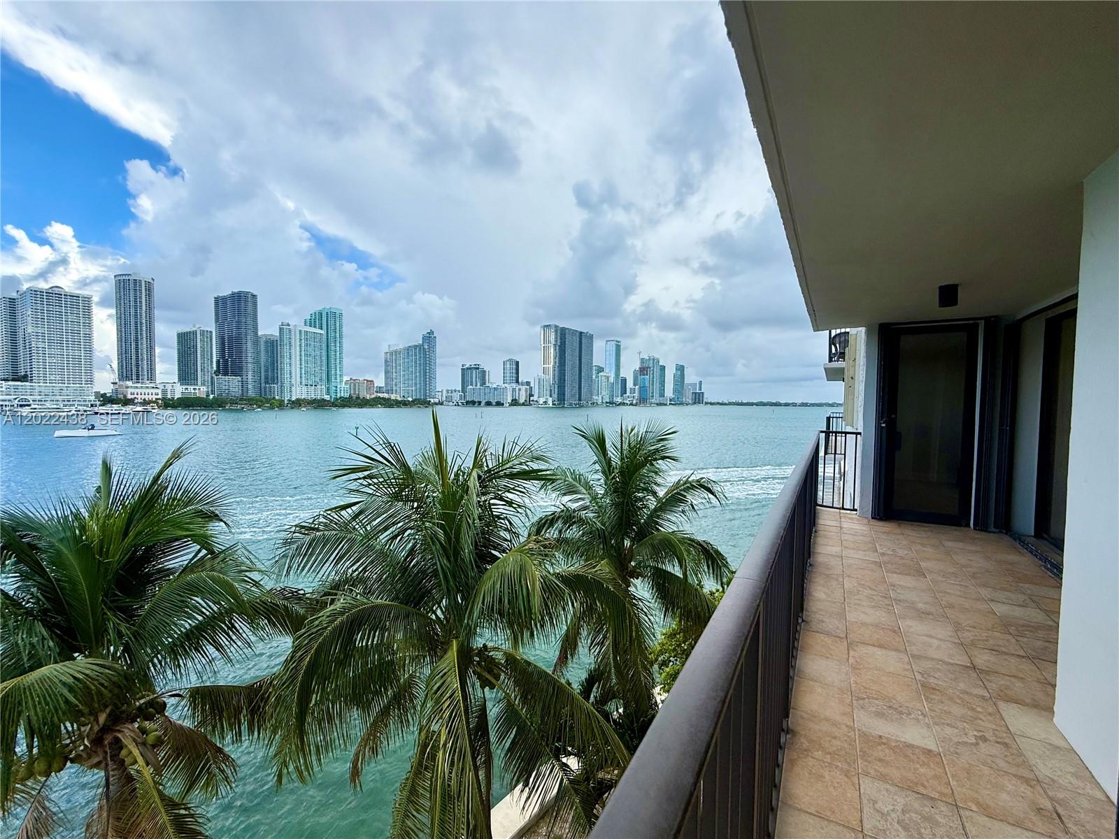 801 N Venetian Dr #408, Miami FL 33139
