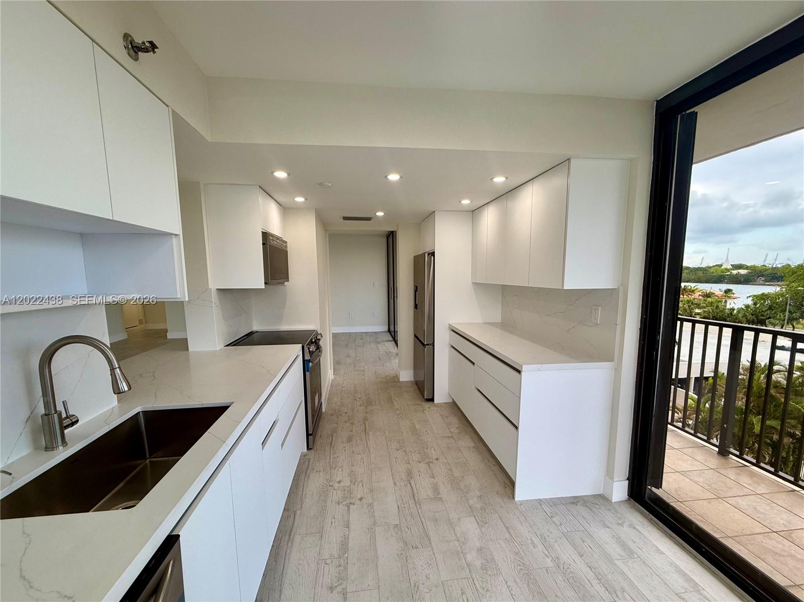 801 N Venetian Dr #408, Miami FL 33139