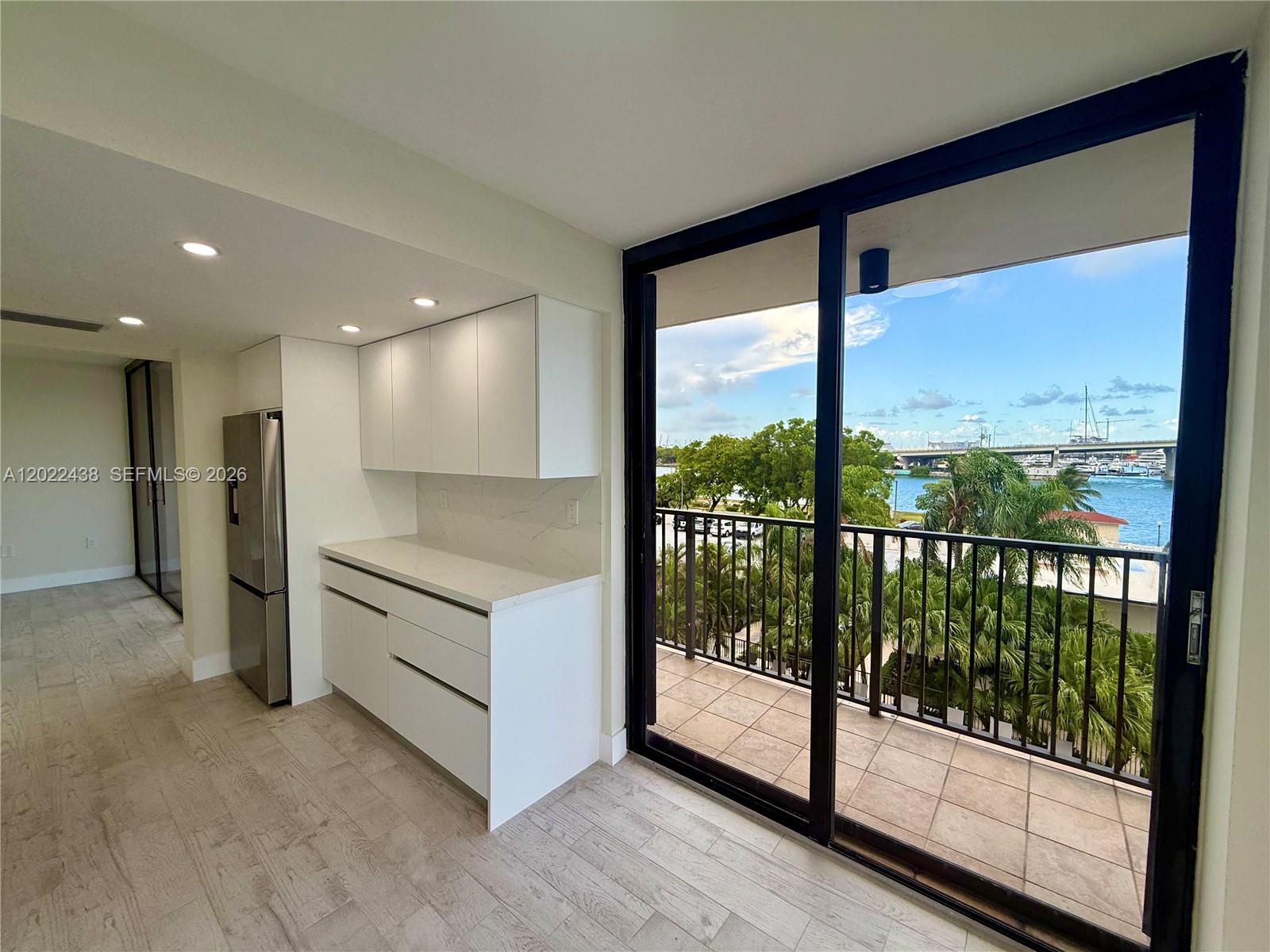 801 N Venetian Dr #408, Miami FL 33139