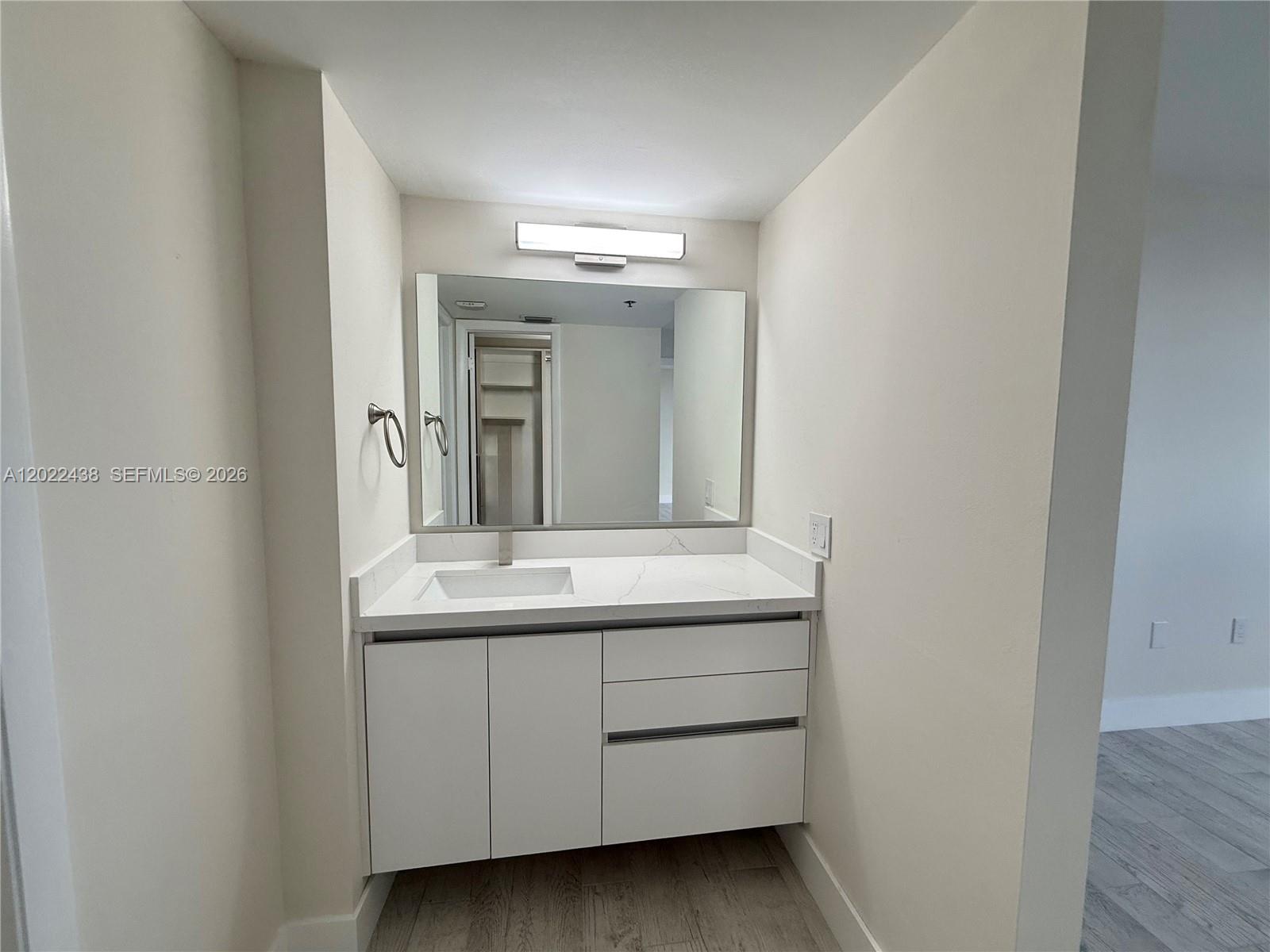 801 N Venetian Dr #408, Miami FL 33139