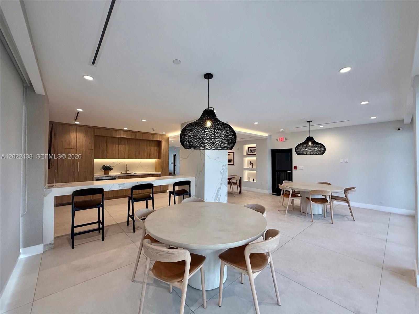 801 N Venetian Dr #408, Miami FL 33139