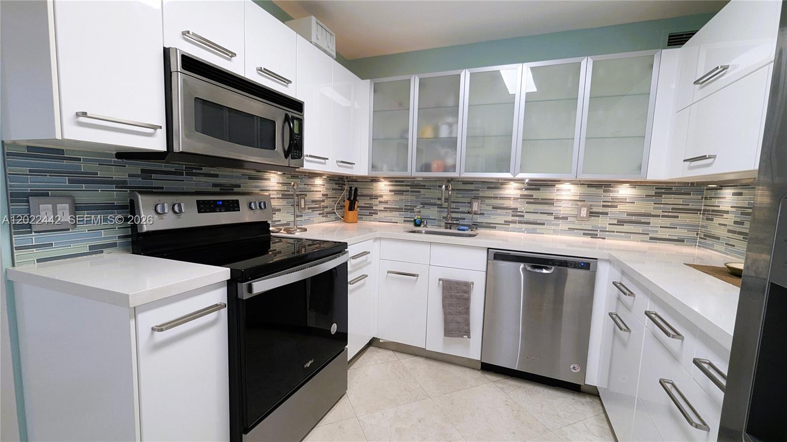 5161 Collins Ave #1217, Miami Beach FL 33140