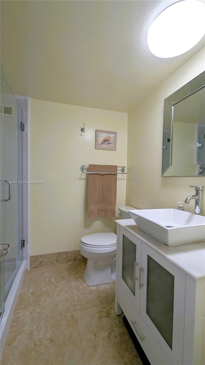 5161 Collins Ave #1217, Miami Beach FL 33140