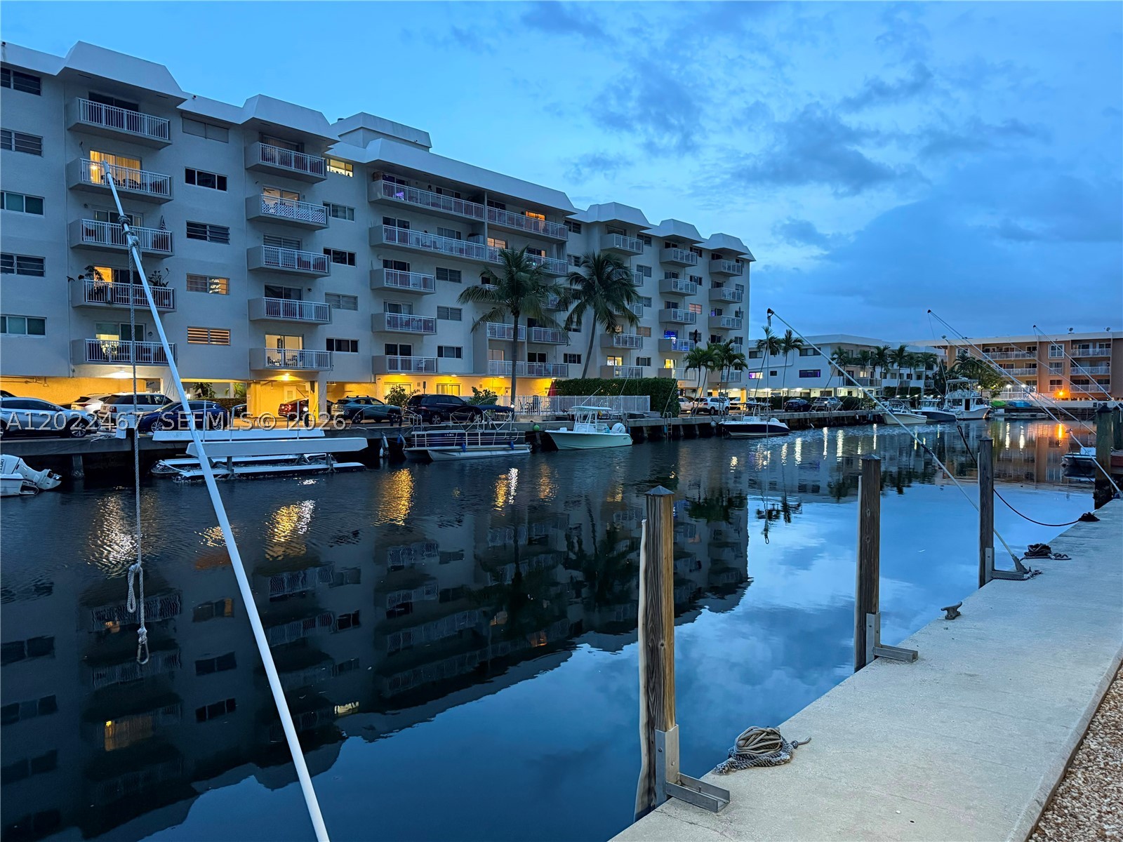 3642 NE 171st St #308, North Miami Beach FL 33160