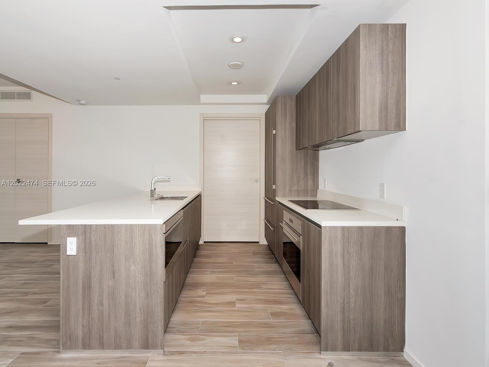 801 S Miami Ave #2310, Miami FL 33131