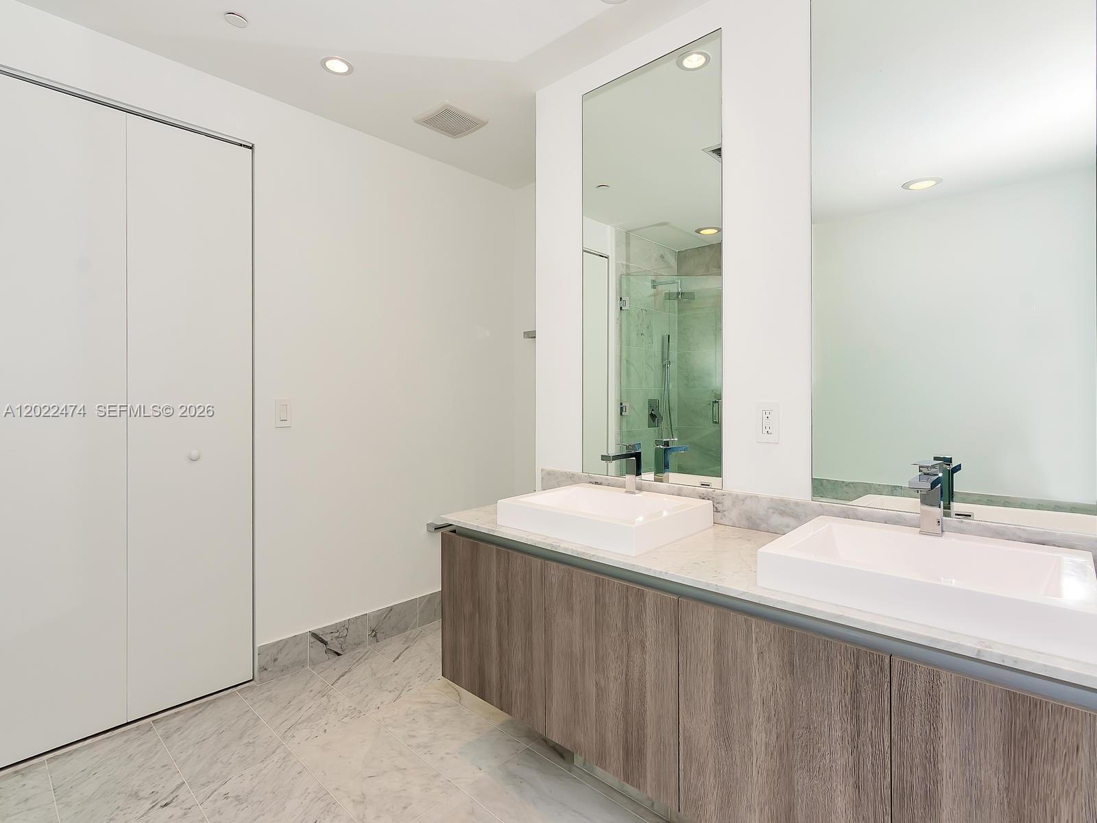 801 S Miami Ave #2310, Miami FL 33131