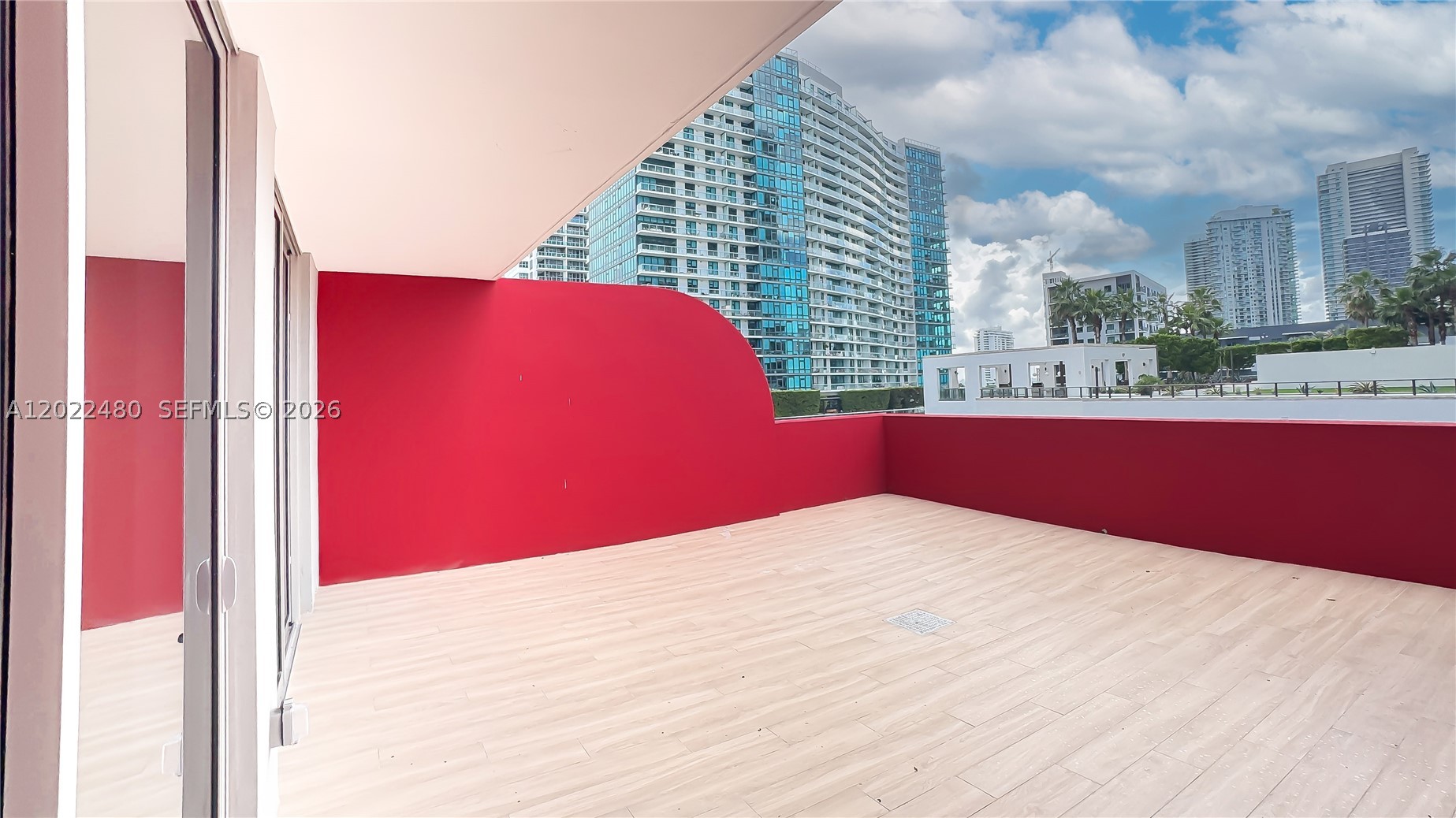 90 NE 32 #608, Miami FL 33137