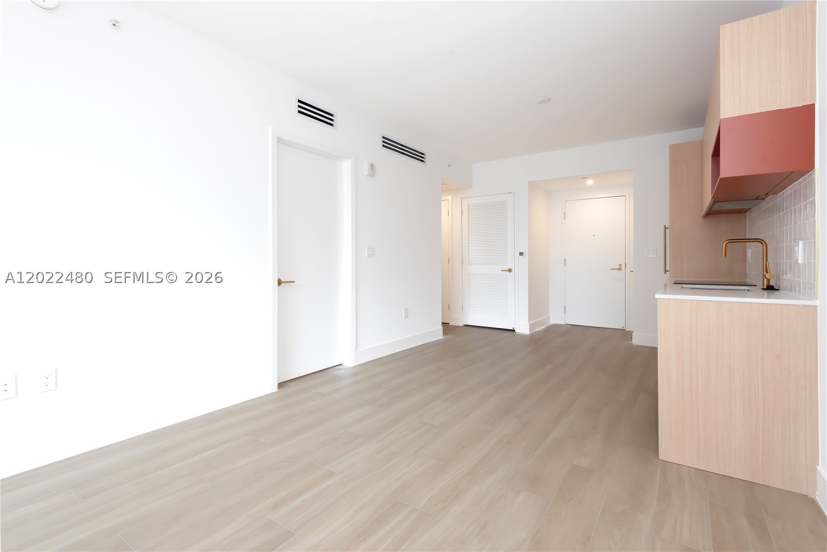 90 NE 32 #608, Miami FL 33137