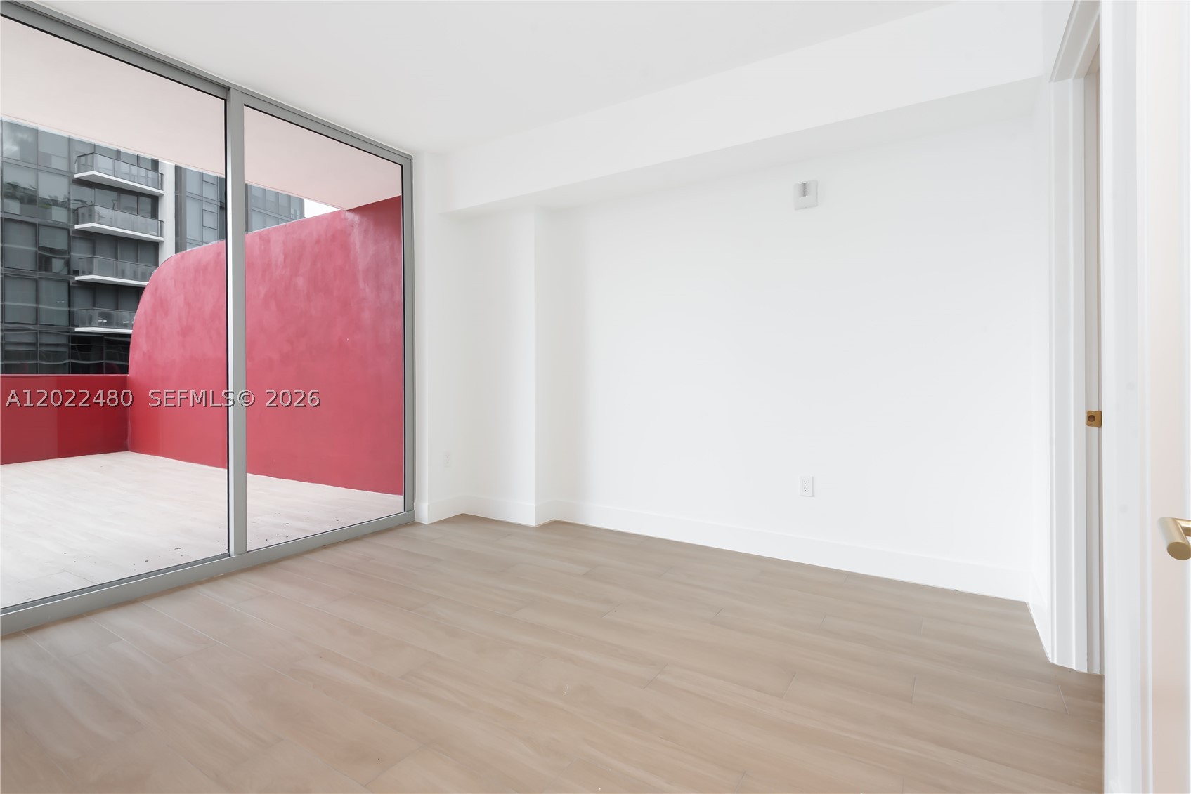 90 NE 32 #608, Miami FL 33137