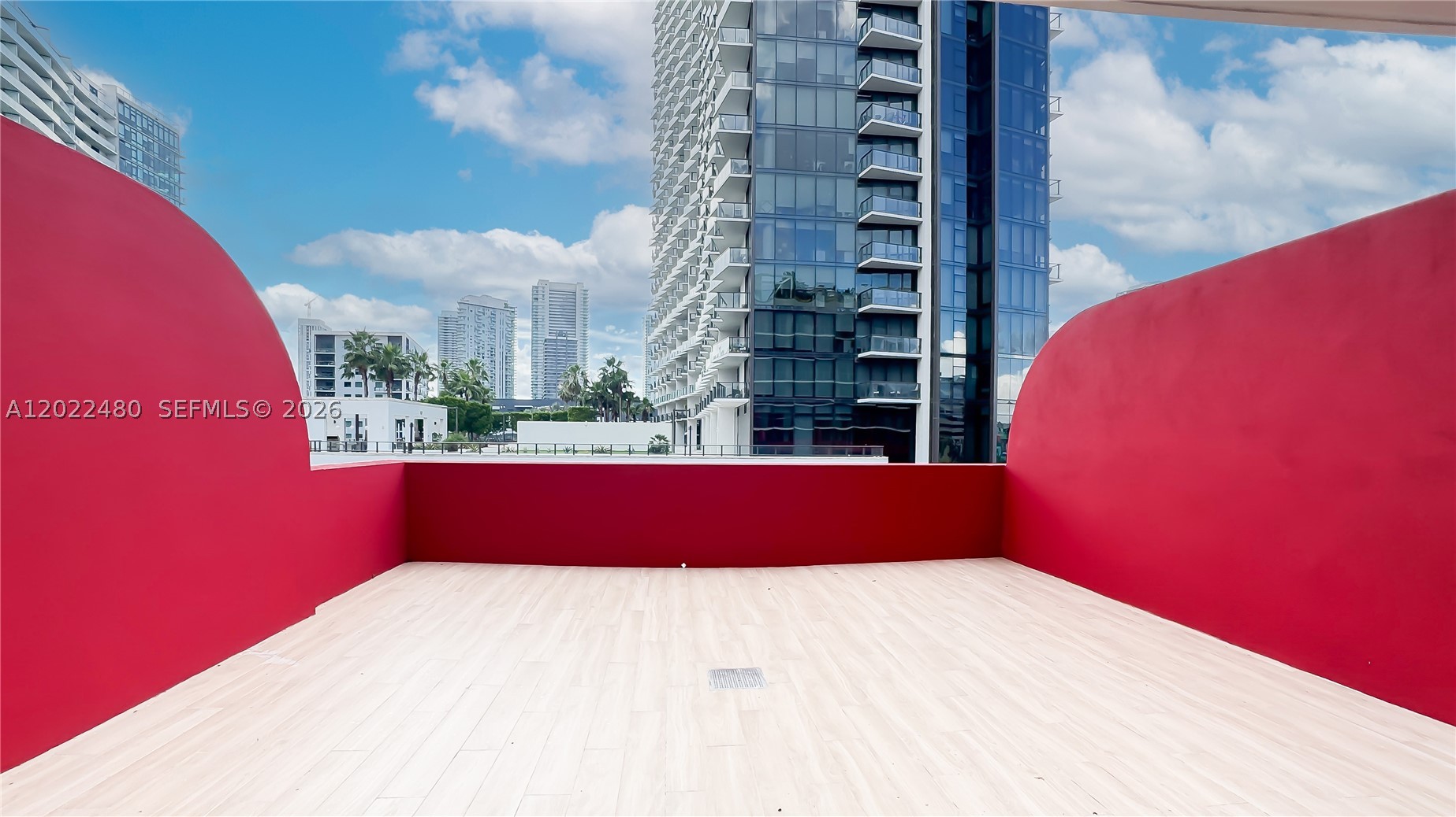 90 NE 32 #608, Miami FL 33137