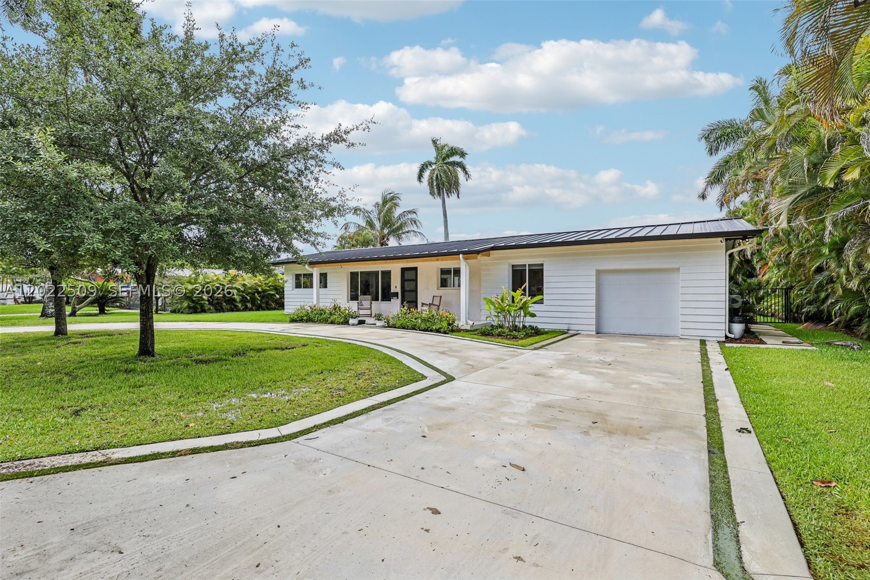5620 SW 63rd Ct, South Miami FL 33143