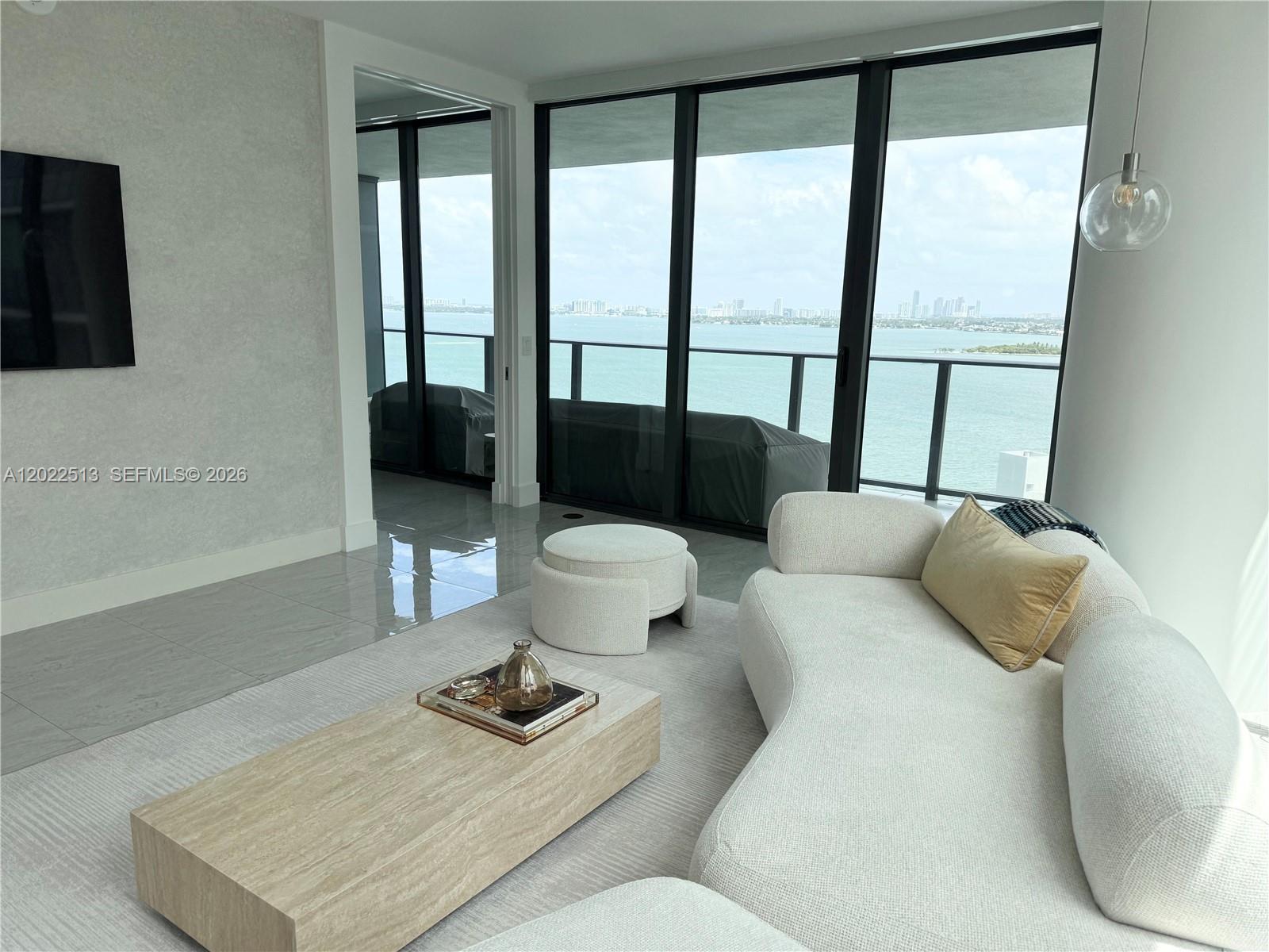 650 NE 32nd St #1901, Miami FL 33137