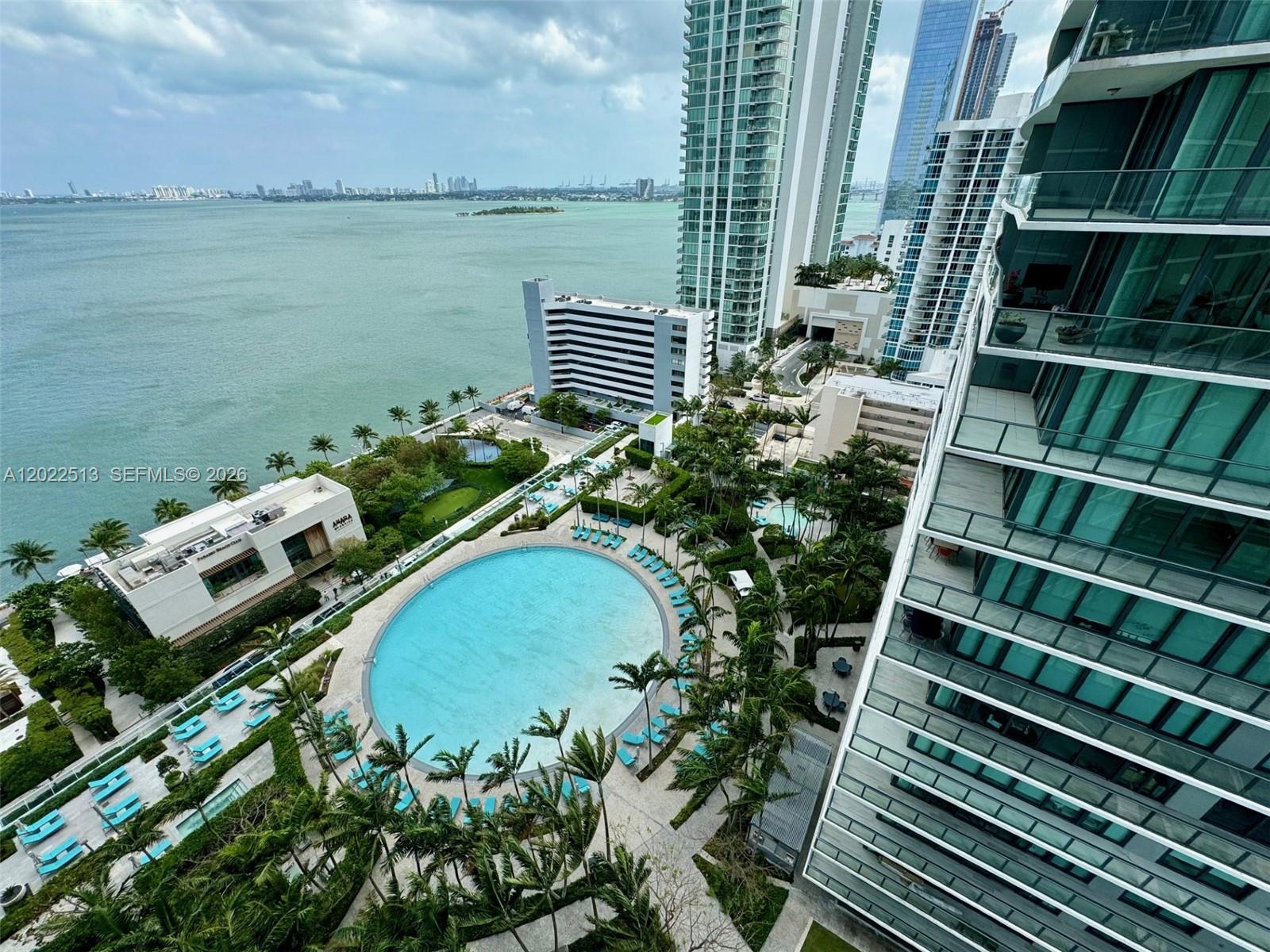 650 NE 32nd St #1901, Miami FL 33137