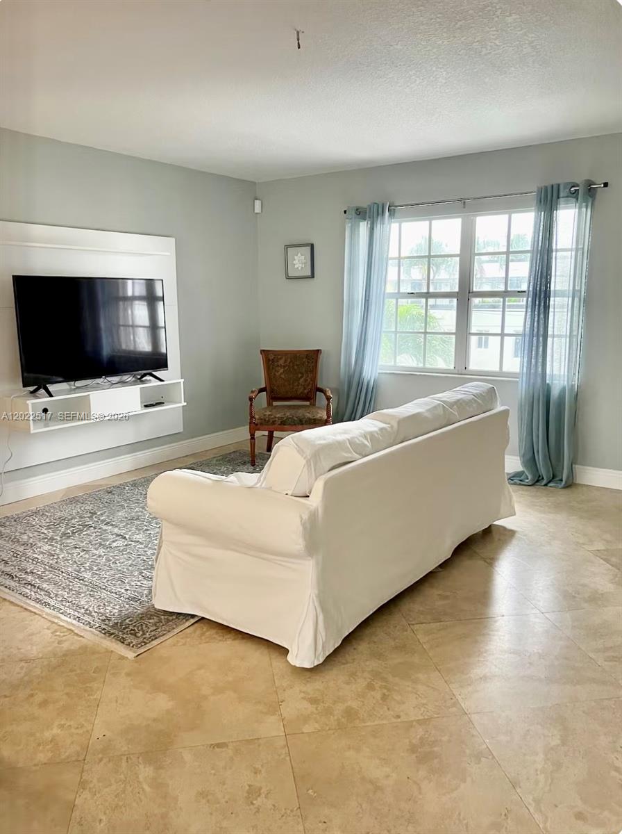 349 Virginia St #349, Hollywood FL 33019