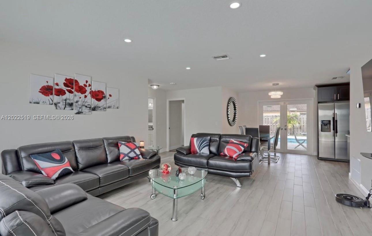 876 Gardenia Dr, Royal Palm Beach FL 33411