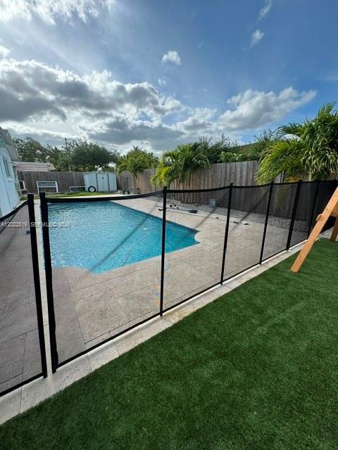 876 Gardenia Dr, Royal Palm Beach FL 33411