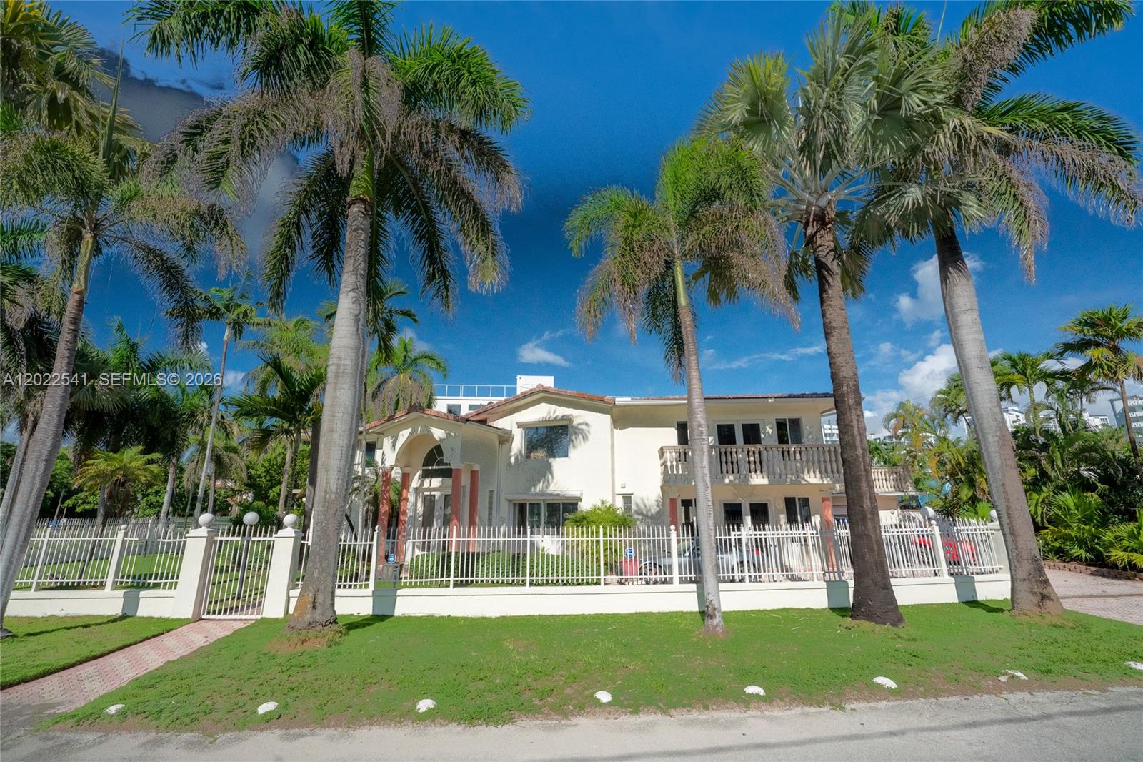 2701 N Atlantic Blvd, Fort Lauderdale FL 33308
