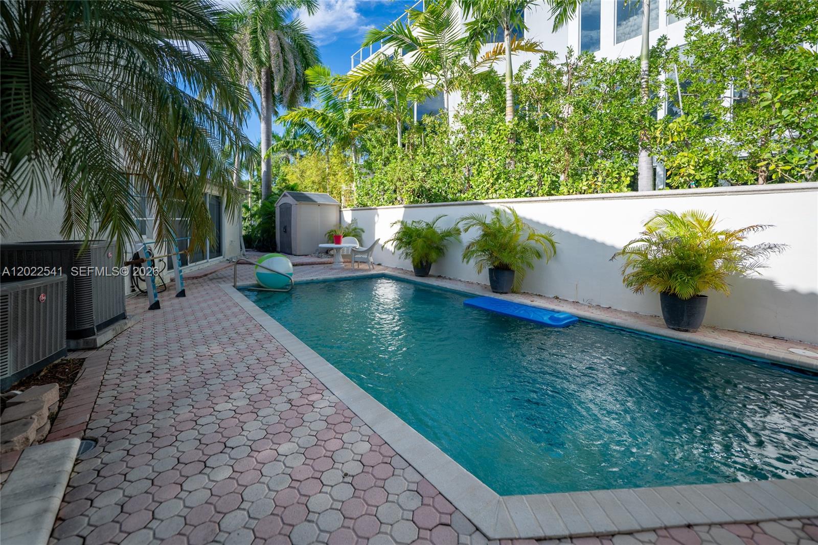 2701 N Atlantic Blvd, Fort Lauderdale FL 33308