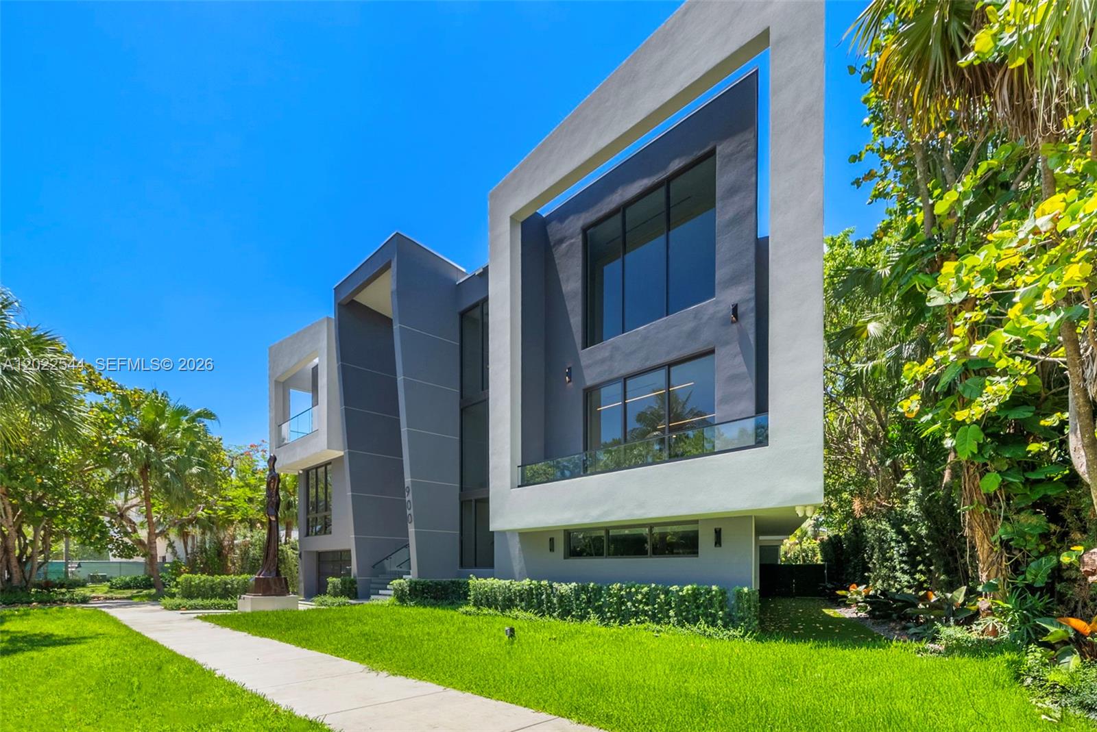 900 NE 75th St, Miami FL 33138