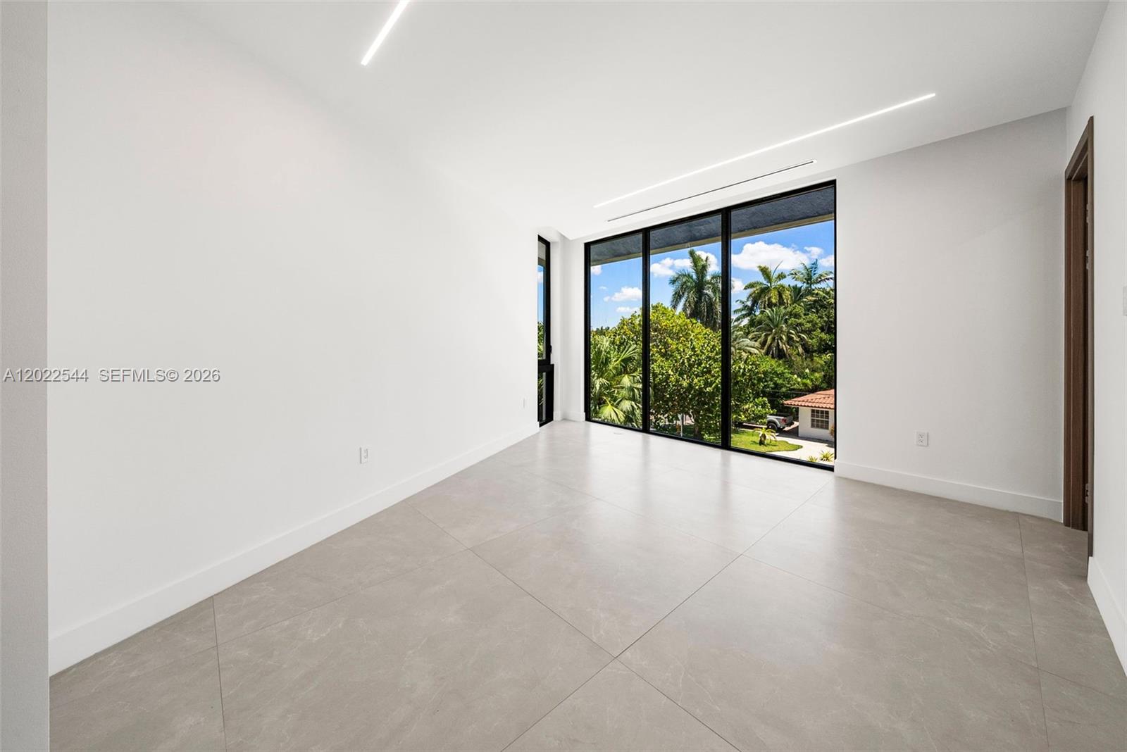 900 NE 75th St, Miami FL 33138
