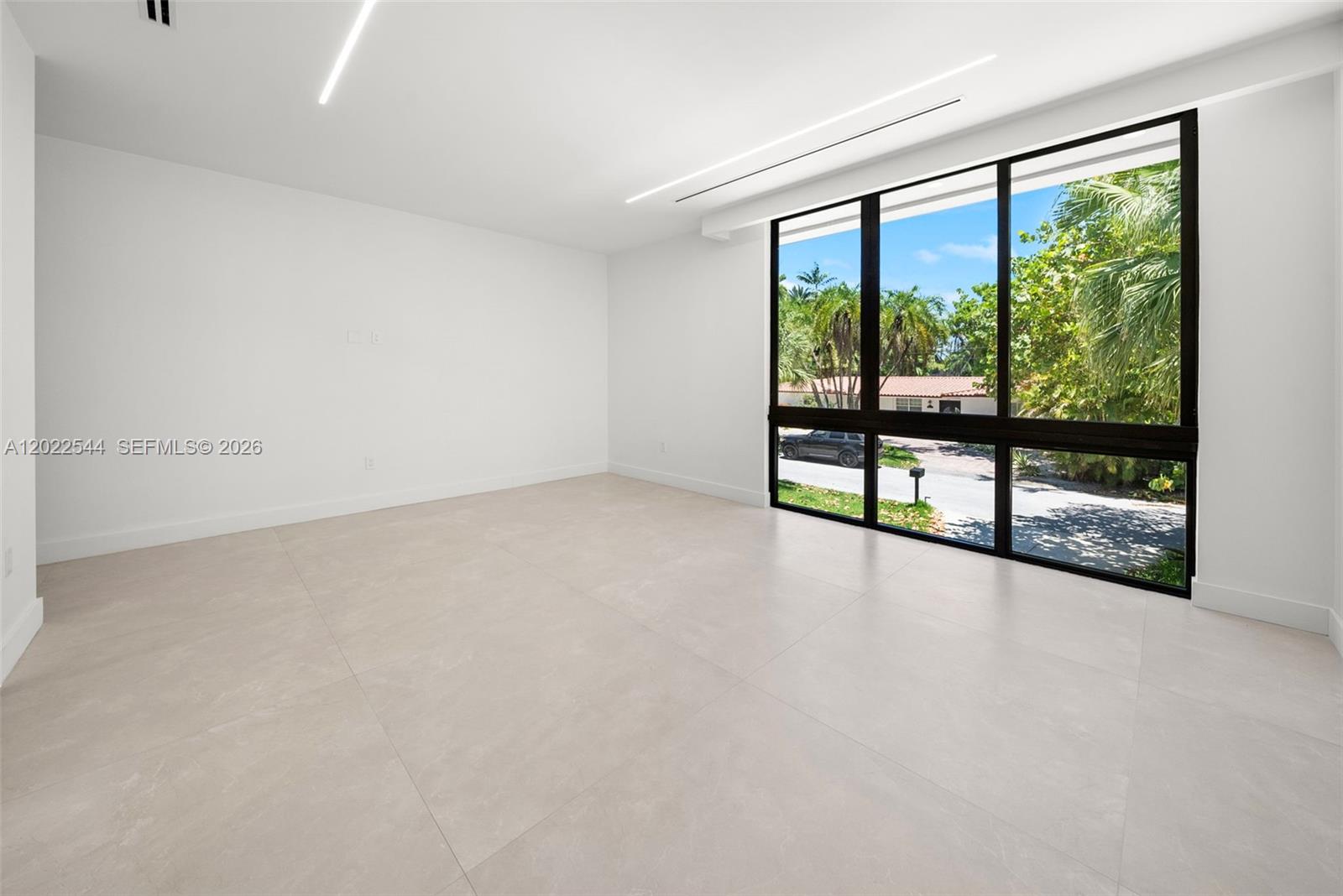 900 NE 75th St, Miami FL 33138