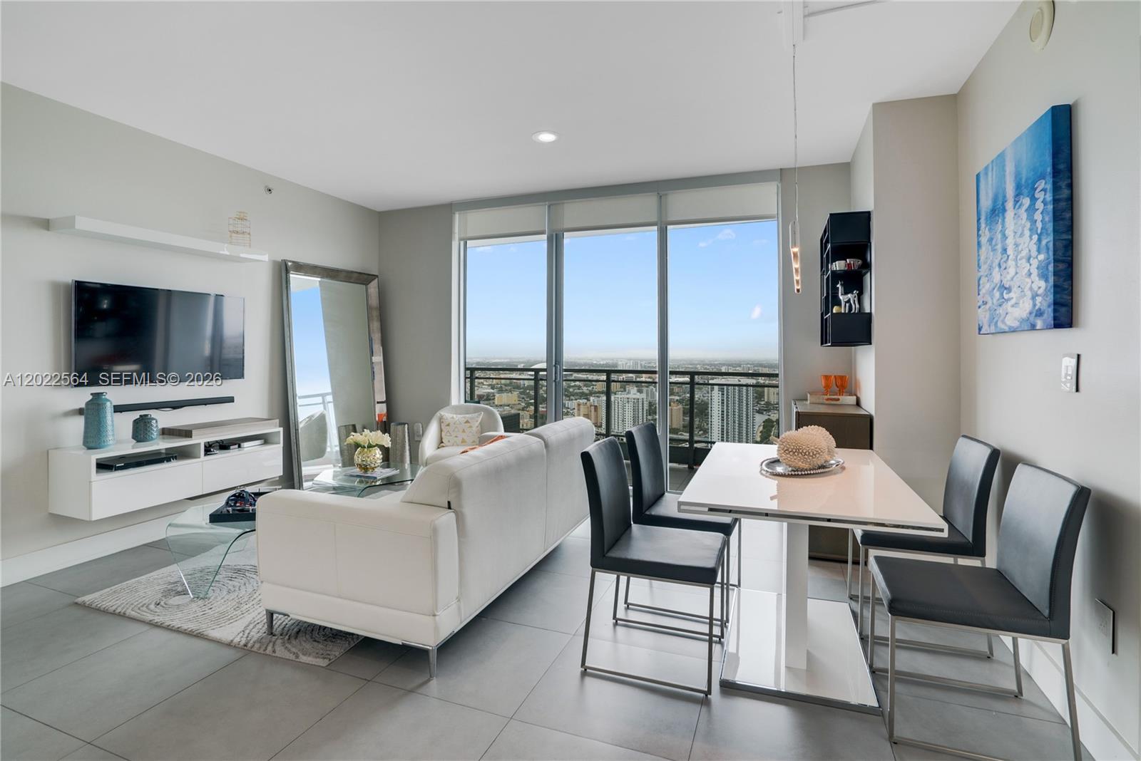 90 SW 3rd St #4308, Miami FL 33130