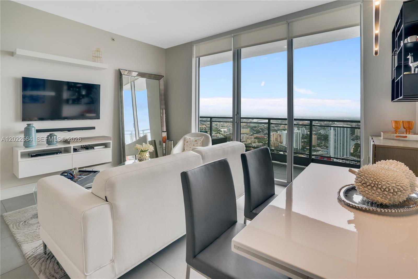 90 SW 3rd St #4308, Miami FL 33130