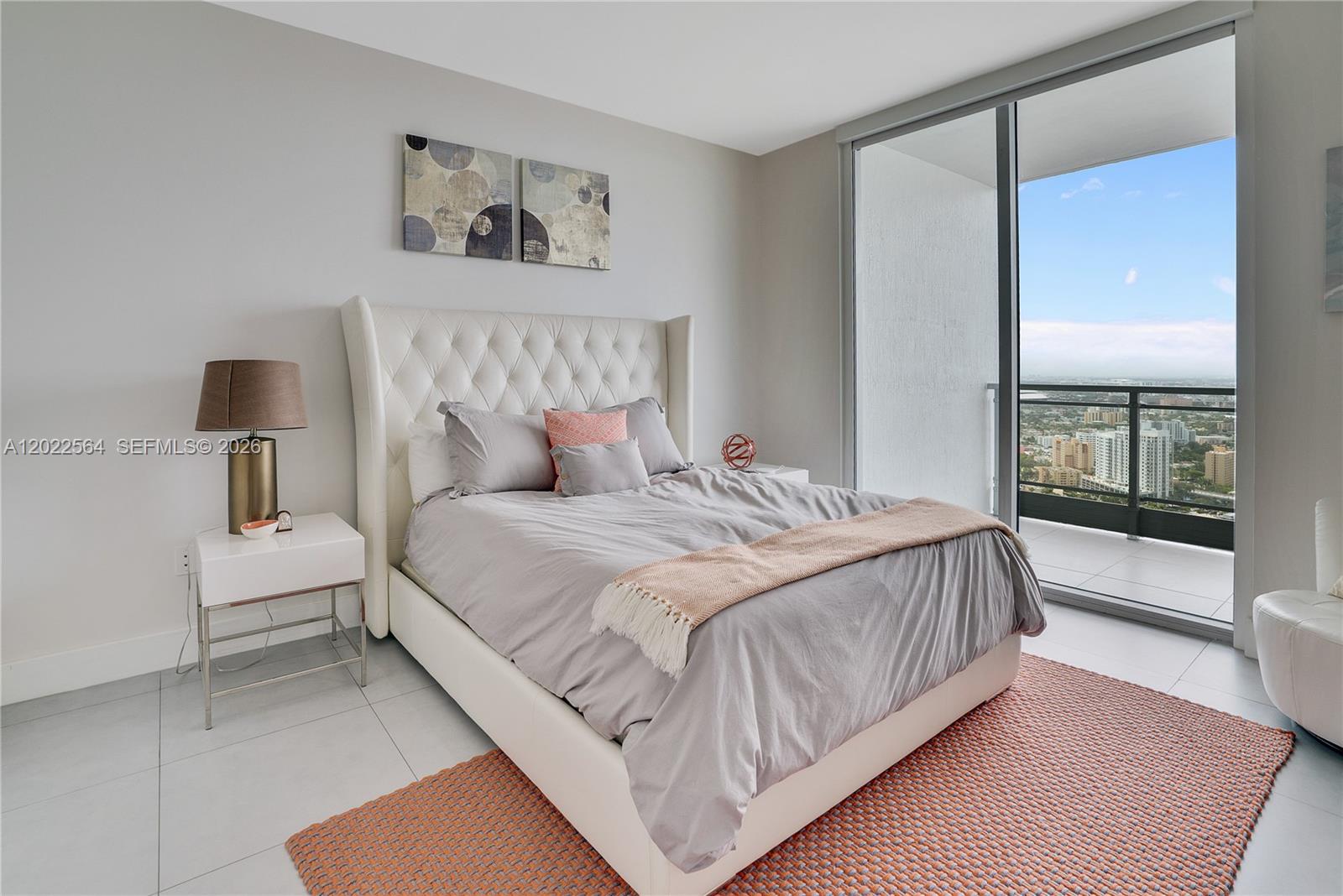 90 SW 3rd St #4308, Miami FL 33130