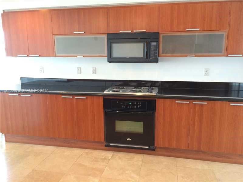 14951 ROYAL OAKS LN #1909, North Miami FL 33181