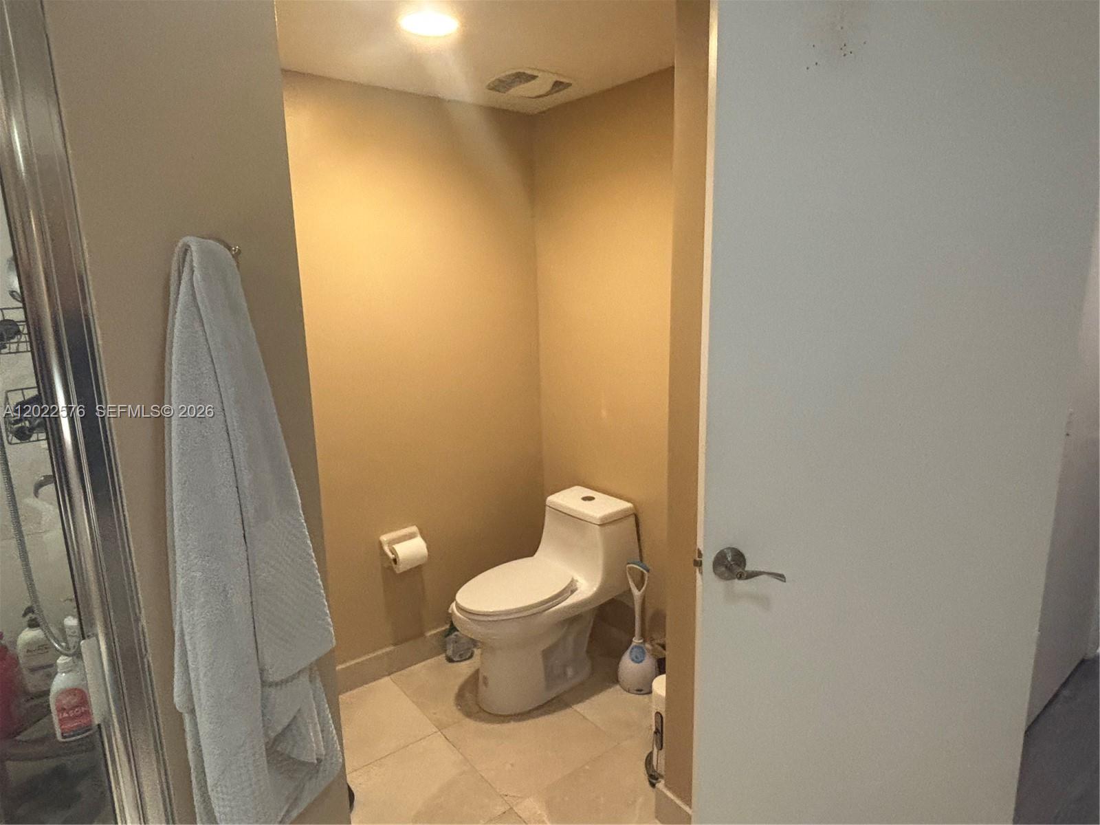 14951 ROYAL OAKS LN #1909, North Miami FL 33181