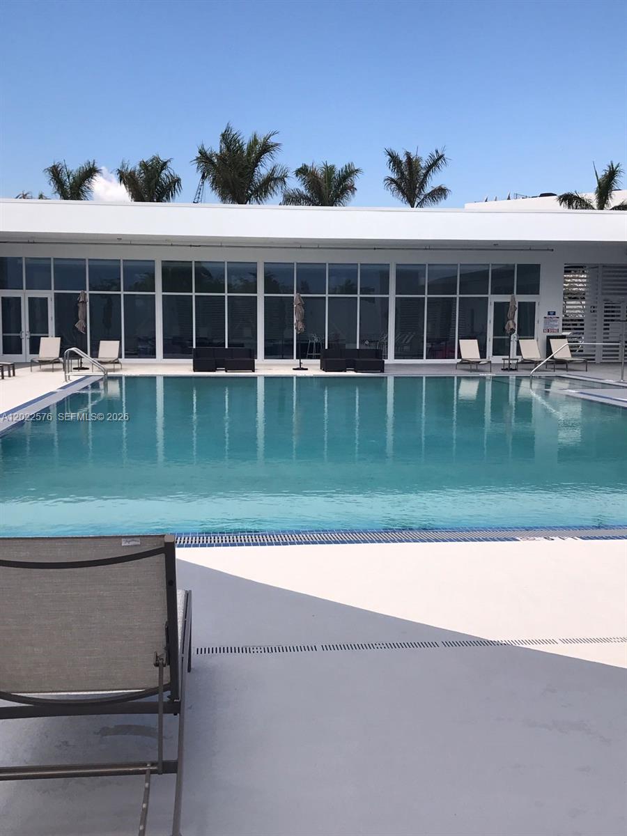 14951 ROYAL OAKS LN #1909, North Miami FL 33181