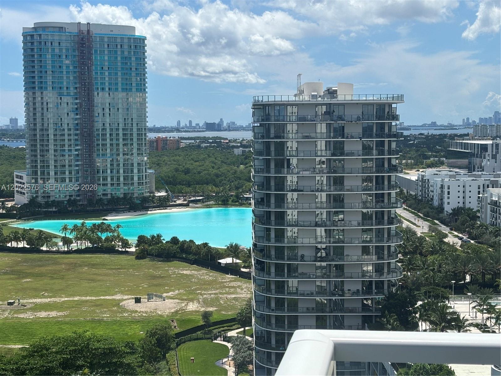 14951 ROYAL OAKS LN #1909, North Miami FL 33181