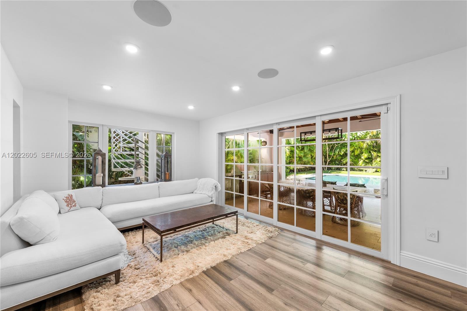5236 Pine Tree Dr, Miami Beach FL 33140