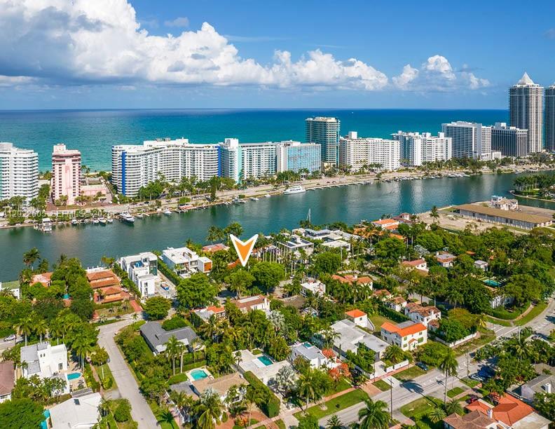 5236 Pine Tree Dr, Miami Beach FL 33140